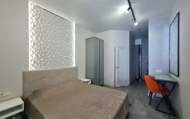 VIP Krasivye Glazki Flat