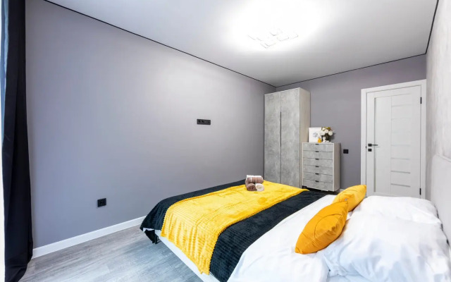 Na Ulitse Sergeya Dzhanbrovskogo, 4k1 Flat