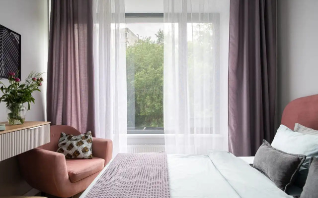 U Novodanilovskoy Naberezhnoy Apartments