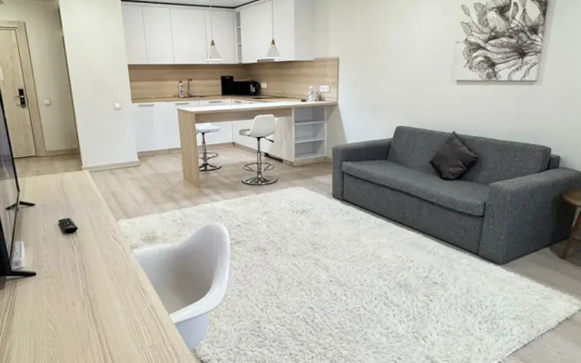 Apart-' Yes, apartments by botanical garden