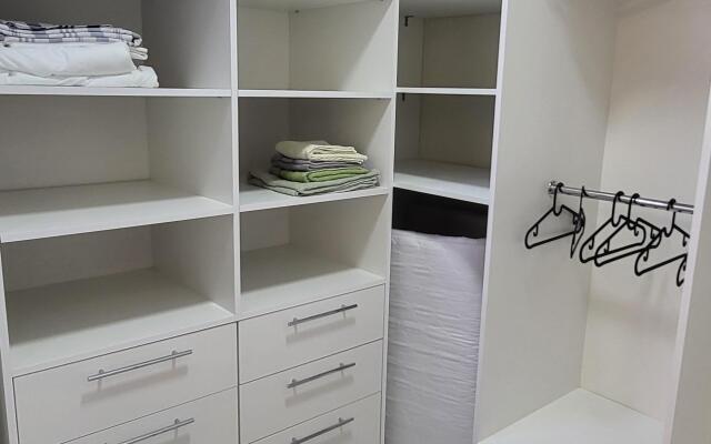 Апартаменты День и Ночь на Согласия