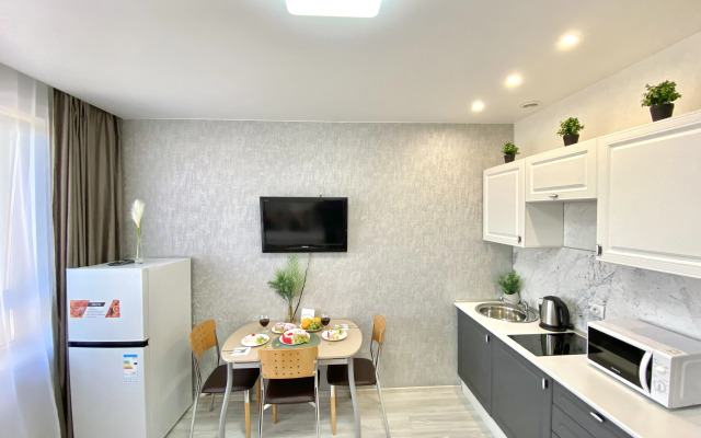 S Vidom Na Zaeltsovskiy Park Apartments