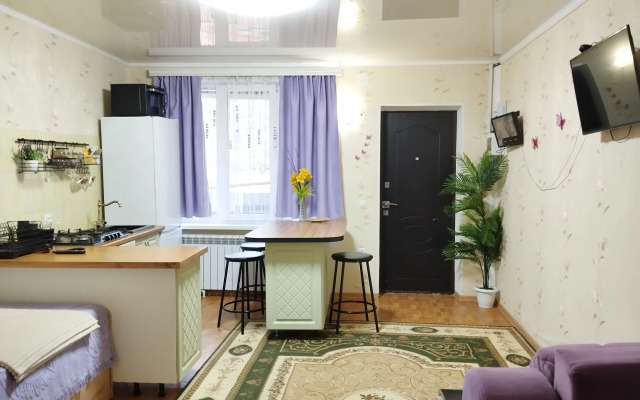 Гостевой Дом У подножия горы Медовая