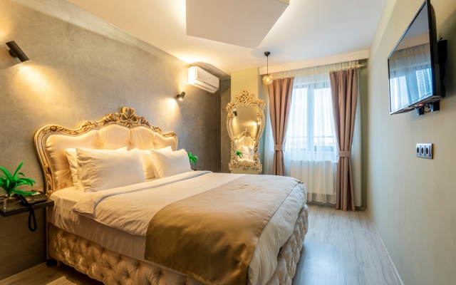 Monezza Hotel
