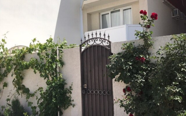 Illen Guest House