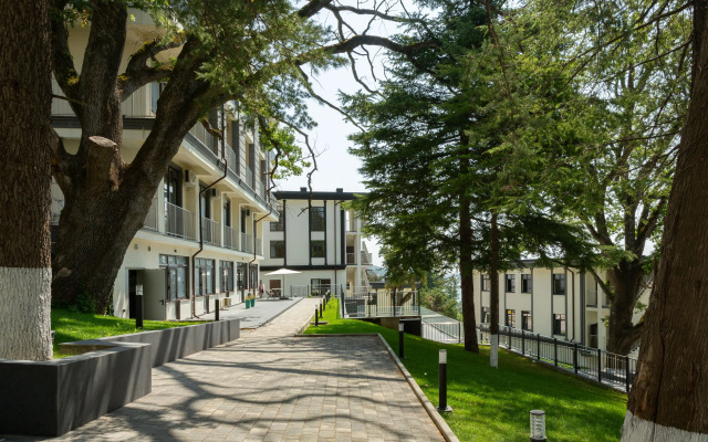 Gde Pahnet Letom - Stilnaya Studiya u Morya v Sochi (Ashe) Apartments