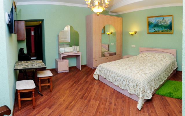 Pervyij Dohodnyij Dom Korpus E Guest house