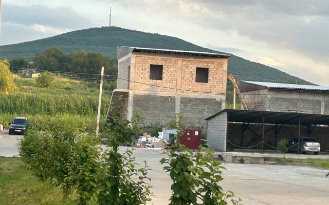 Uyutnaya Dizaynerskaya Kvartira Flat