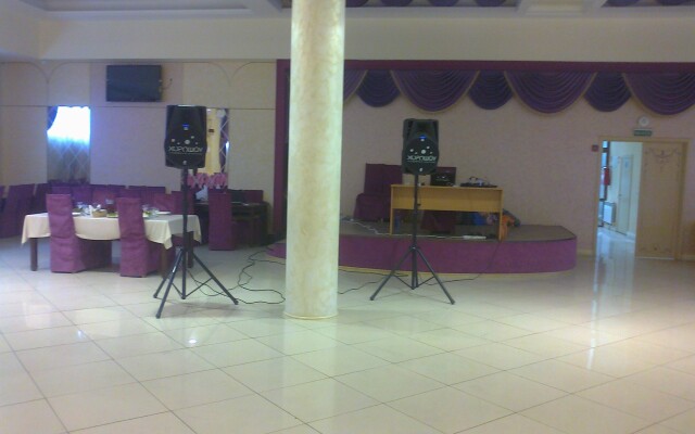 Отель Милана