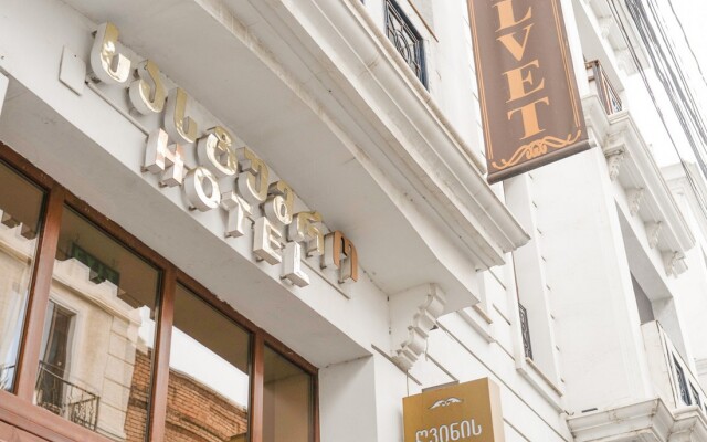 Velvet Hotel