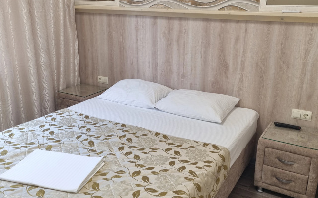 Sandi Peschany Plyazh Hotel