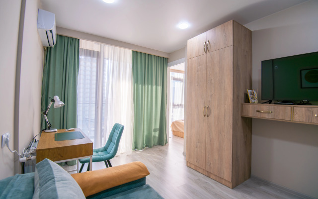 GG Home 1BR in Rainbow with Pool Flat
