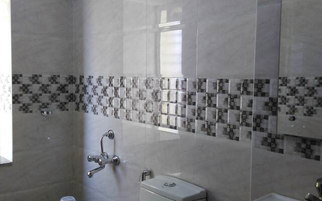 Hotel Raj Vista Suites & Convention