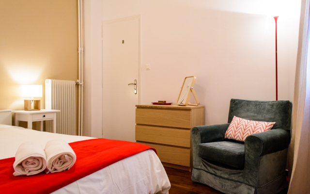 Cozy in Plaka Apartments