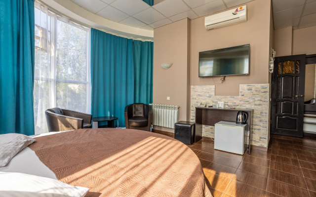 Marton Dona Hotel