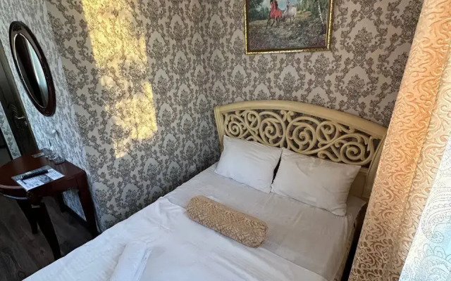 Mazhor Hotel