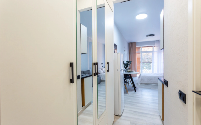 Квартира с Балконом и Видом на Лесопарк Аллея 114