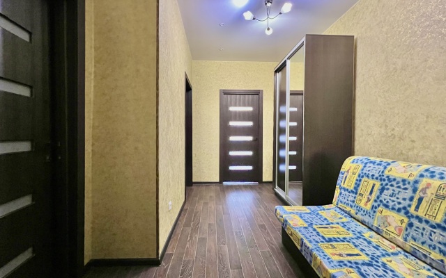 Kosmonavtov 215 Apartments