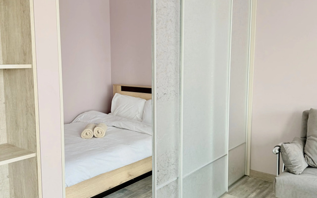 Studiya S 4mya Spalnymi V Yevropeyskom Kvartale Apartments