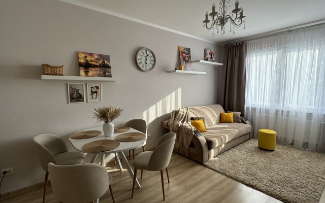 Solnechnaya U Naberezhnoy Nevy Flat