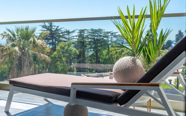 Grand Royal Residences Apartment Complex