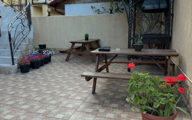Noy Guest House