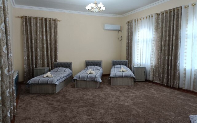 Isfan Guest House