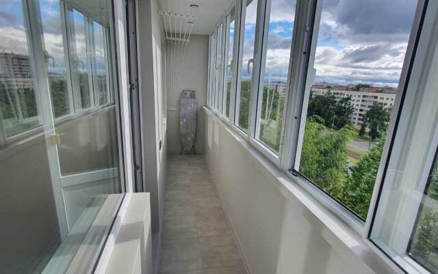 S Gostinoy I 3 Spalnyami Apartments