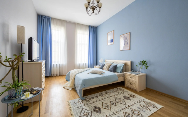 U Tavricheskogo Sada Flat