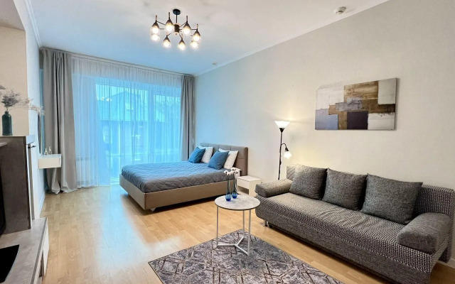 Na Internatsionalnoy Ulitsa 3/1 Flat