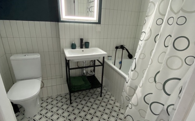 2kh Komnatnaya V Tsentre Goroda Flat