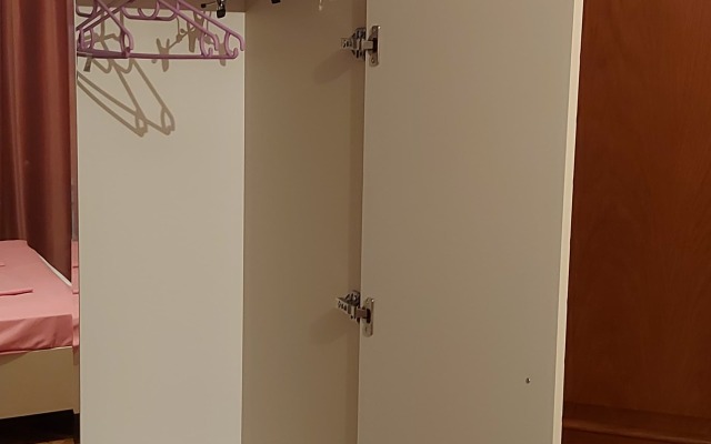 Апартаменты 2-х комнатная квартира на Расула Гамзатова