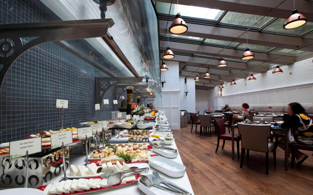 Radisson Blu Hotel Istanbul Pera - Image 7