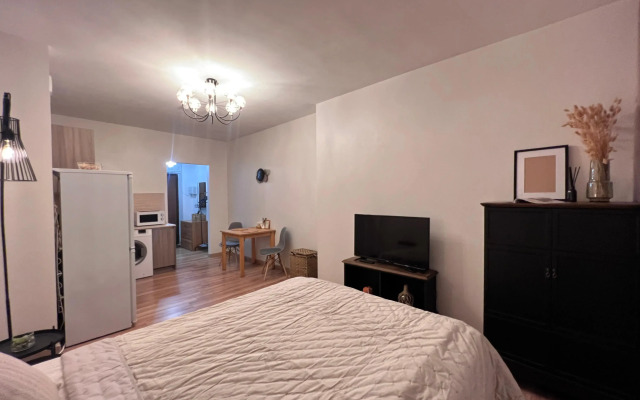Granada Komfortnaya studiya v ZhK London Park s shikarnyim vidom na gorod Apartments