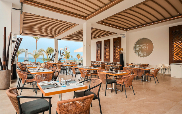 Cavo Maris Beach Hotel