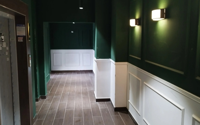 Апартаменты на Леонова