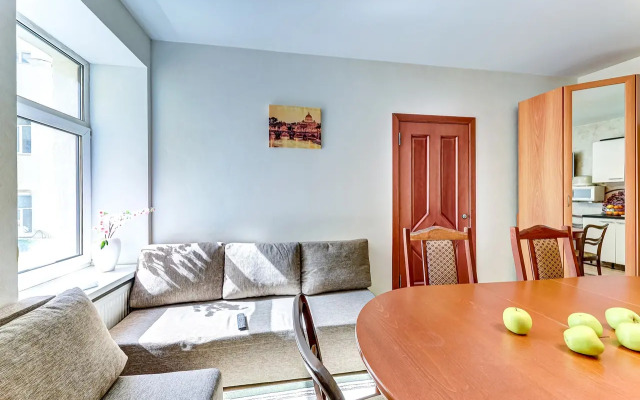 Апартаменты Art Square Apartment