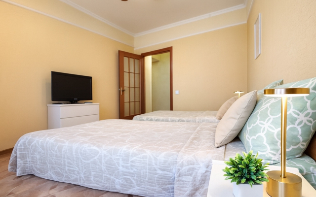 Апартаменты Просторная квартира на Волжском проспекте 39