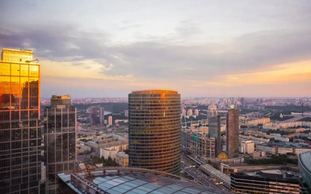 Romantic apart on 71 floor