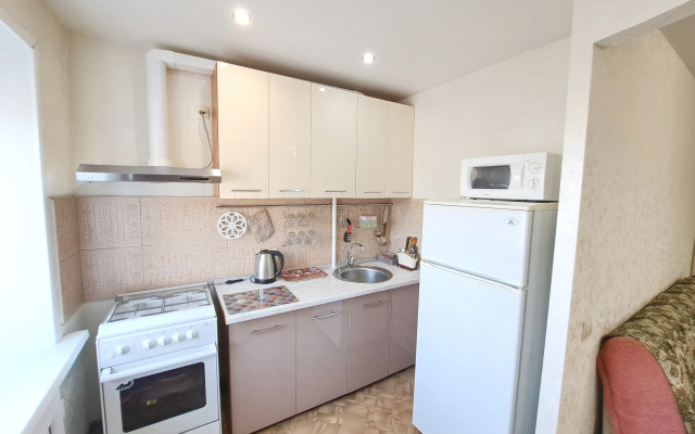 Dvukhkomnatnaya Prospekt Komsomolskij 15 Flat