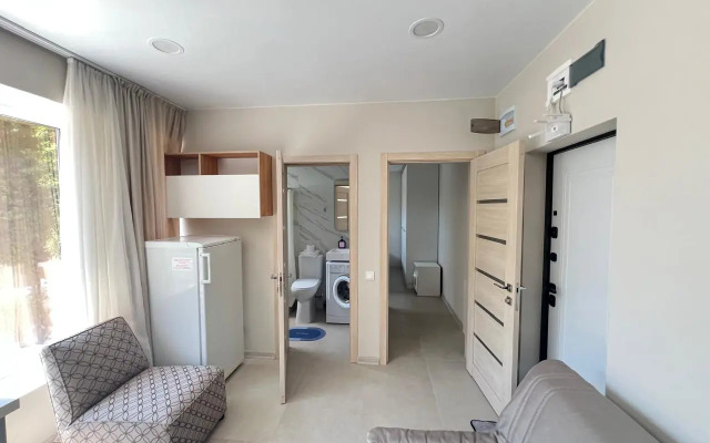 Odnokomnatnaya Na Chetverykh S Otdelnoy Spalney Apartment