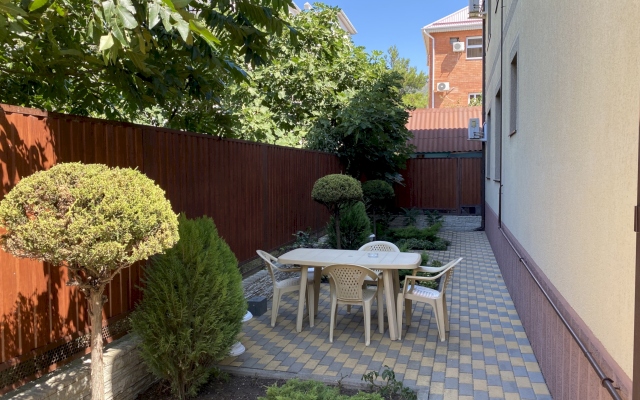 396 Michurina 7 Guest House