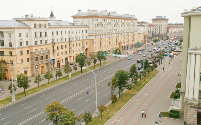 3-komn. v centre Minska dlya 7 gostej Apartament