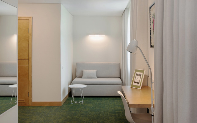 Отель Восток