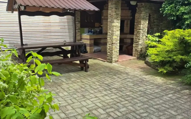 Yava Guest house