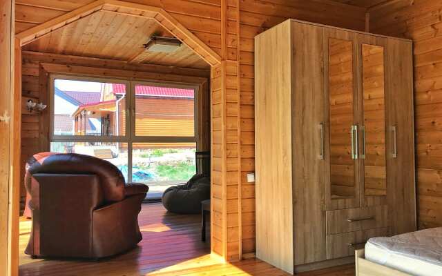 Дом с баней и камином