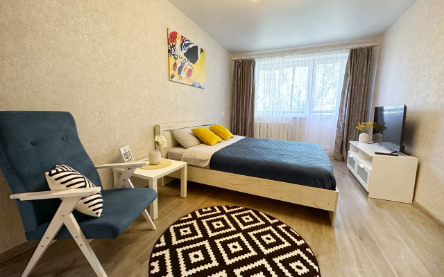 V Tsentre Ryadom s Naberezhnoy i Dostoprimechatelnostyami Flat