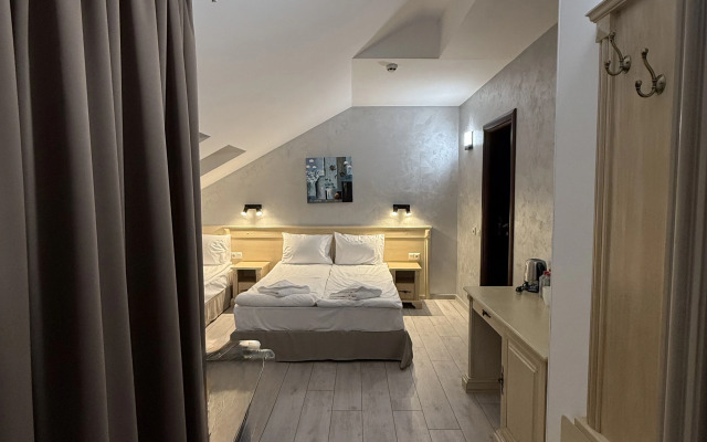 Отель Aris Sofia