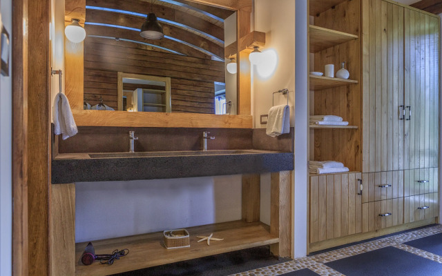 Private Bays & Islands Villa