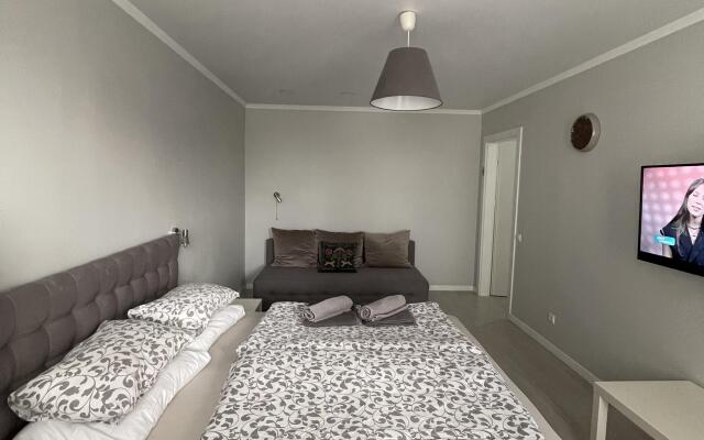 Апартаменты двухкомнатные на 9 апреля 62